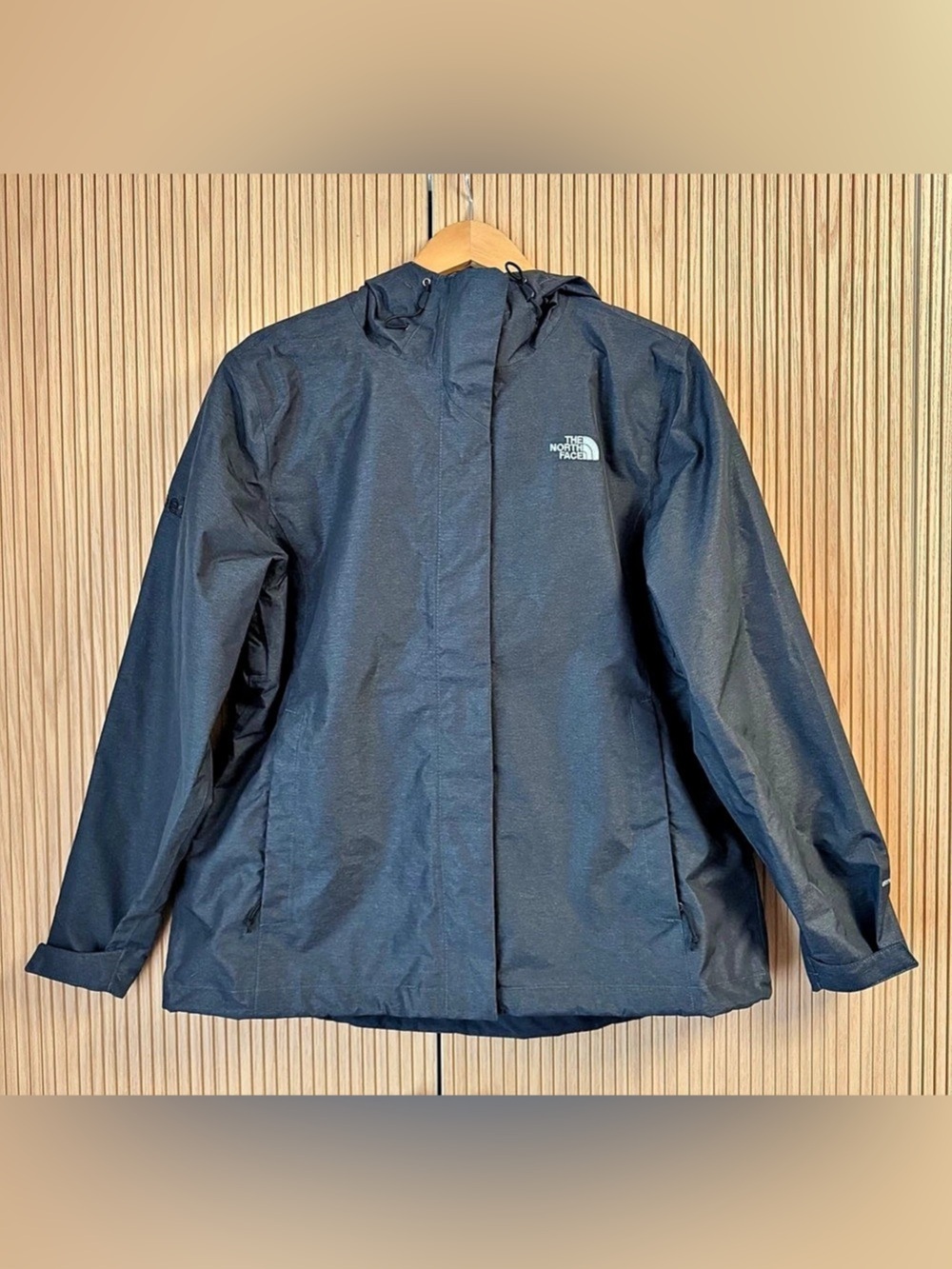 The North Face DryVent Rain Jacket Women’s XL Dark Gray